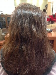 「トリートメント」をしたはずが髪がジリジリに？！