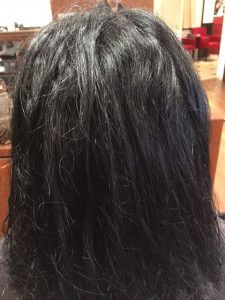 伸びにくい強めのくせ毛でも矯正ストレートでナチュラルにしあがります！