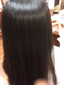 髪質改善で髪が傷みにくくなると、ストレートもキレイに伸びる！？