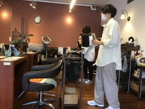 アカデミー通信vo11〜モデル施術とマニキュアブロー〜