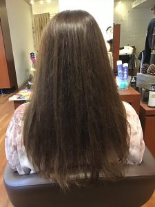 女性の加齢による髪の悩みは解決出来る！