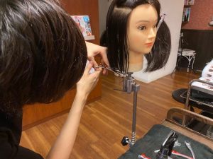 アカデミー通信vo19〜グラデーションカットとモデルカラー〜