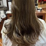 「カラーのリタッチだけだから傷まない」は大きな間違い！！