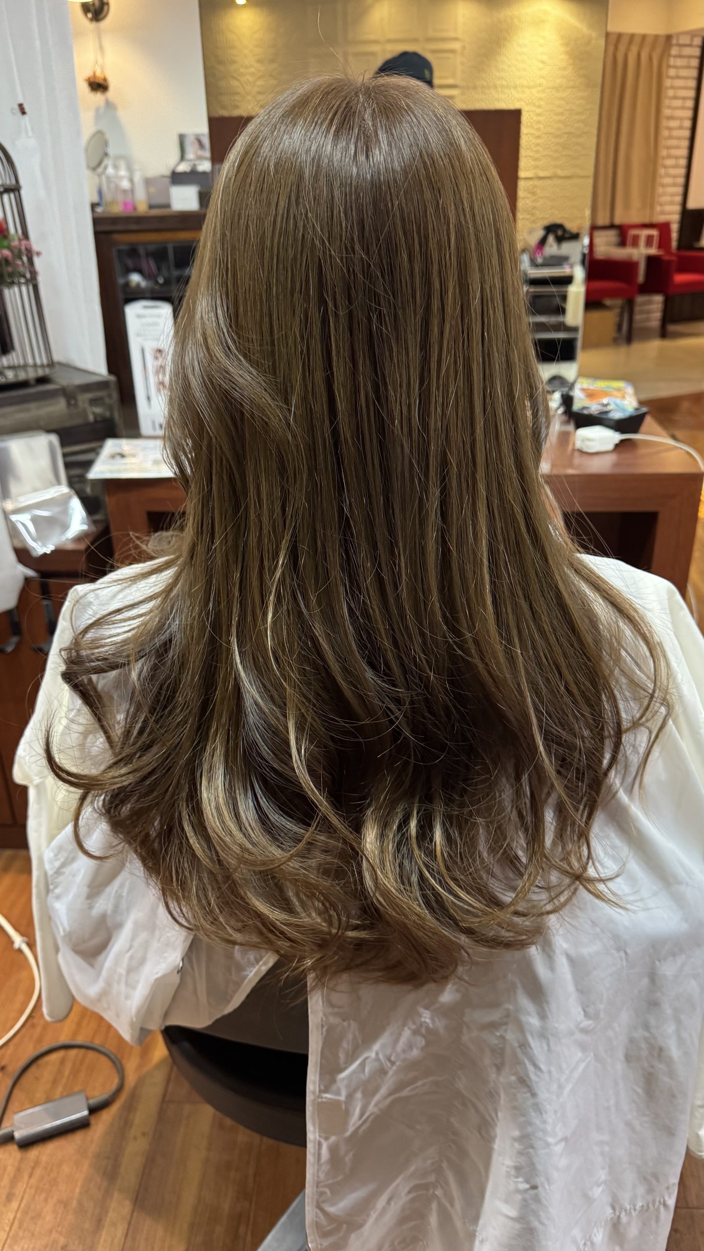 「カラーのリタッチだけだから傷まない」は大きな間違い！！